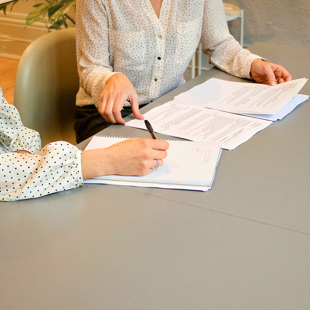 Undersea cable contract management