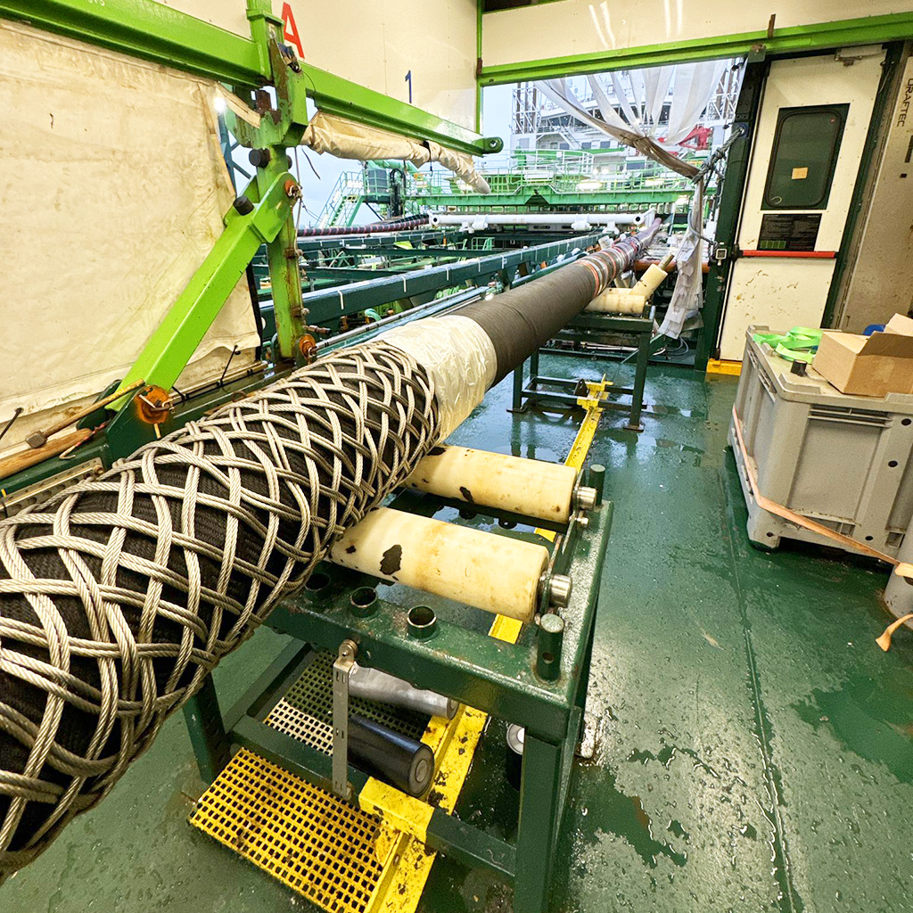 Undersea cable project risk management